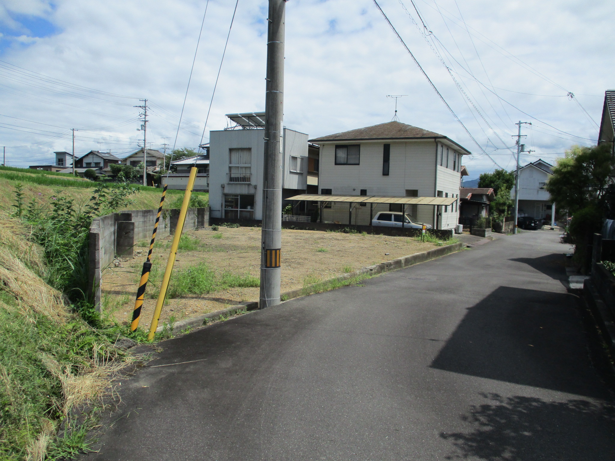 香川町川東下1145-24,1155-9,-23土地（90万円）価格改定しました