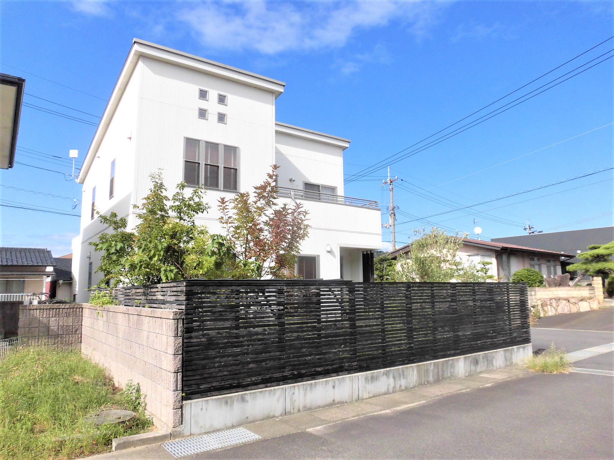 牟礼町牟礼中古住宅（1790万円）価格変更しました。